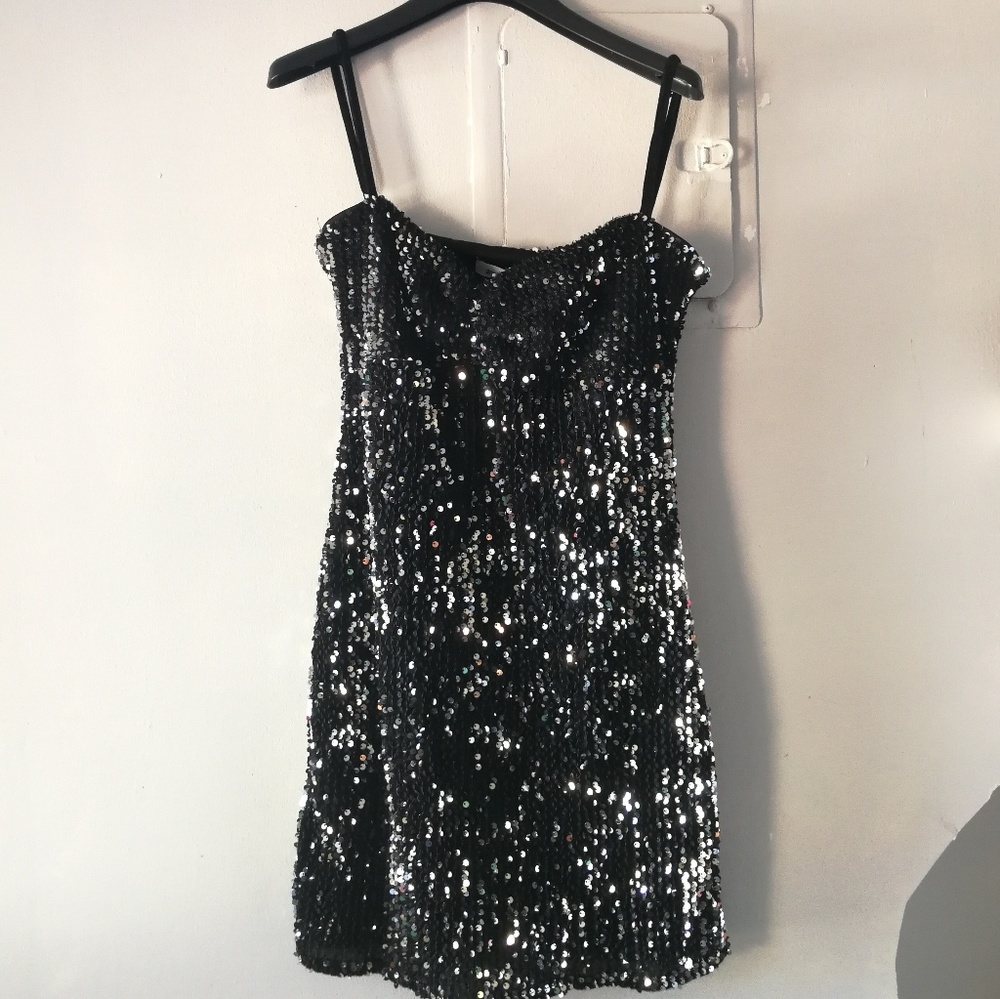 Black sequin bodycon dress